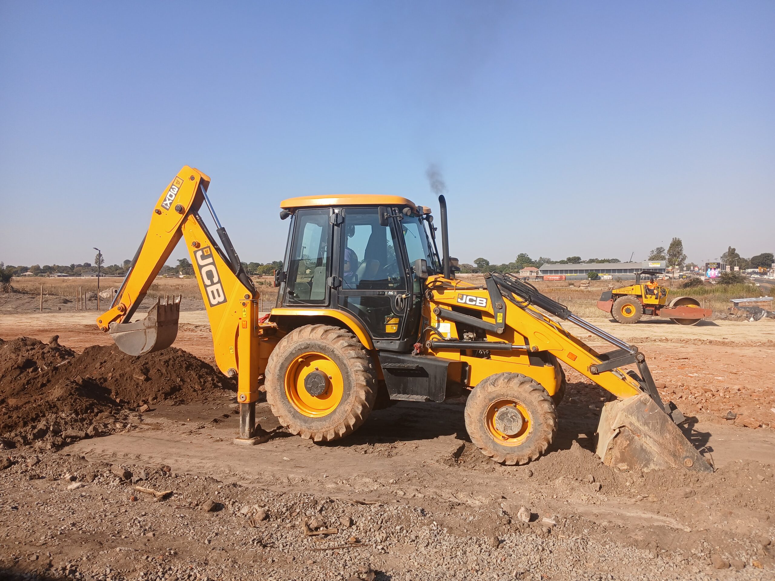 Affordable & Reliable TLB Hire Services Zimbabwe: Call 0772593344